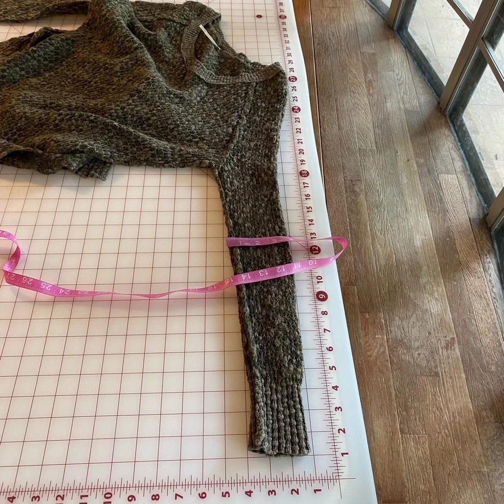 Free People size XS forest green boho knit wool mix sweater